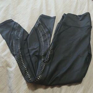 Black Victoria Sport Knockout Legging